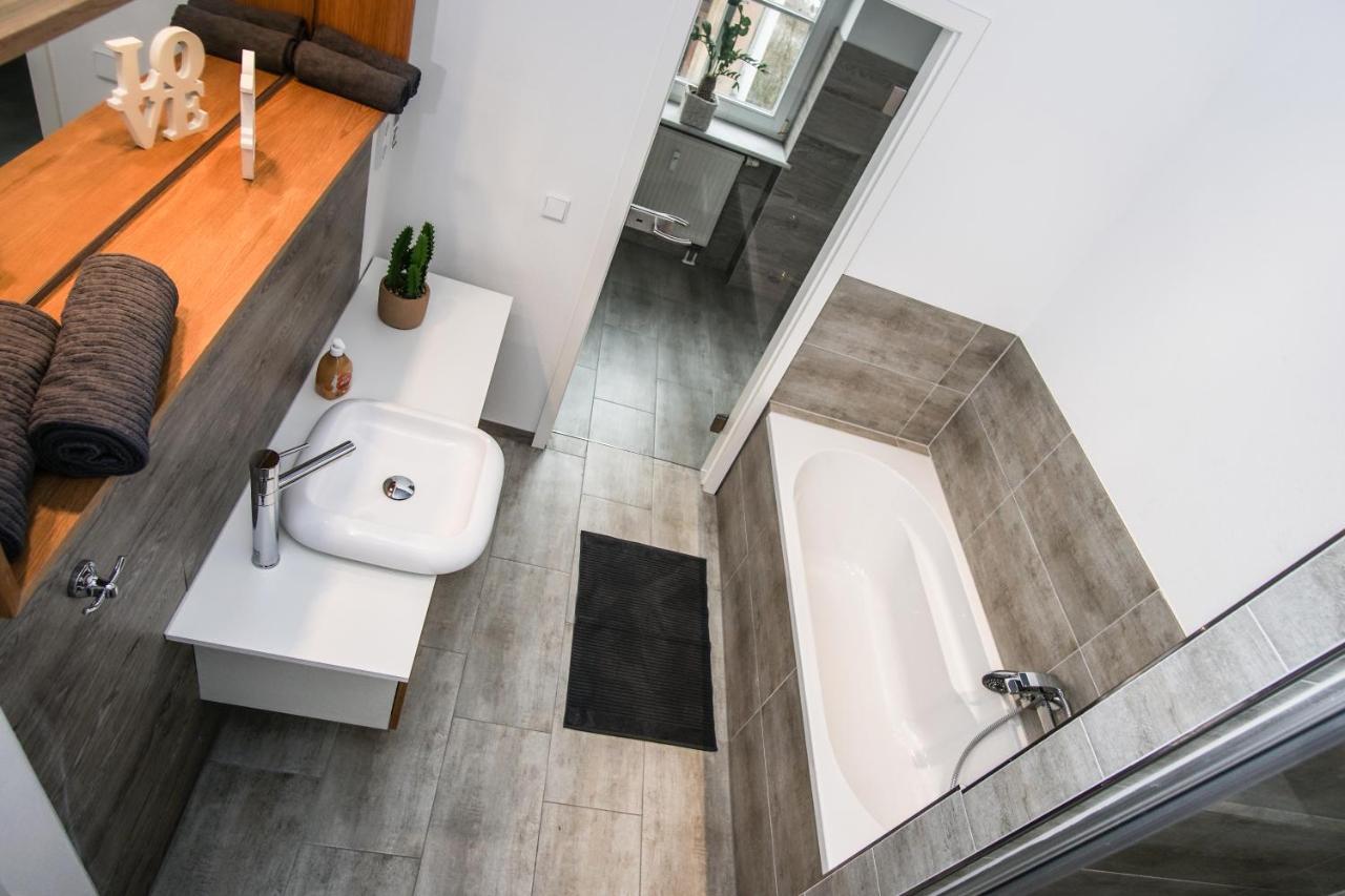 Exklusive Ferienwohnung Im Zentrum Von 플라우엔 외부 사진