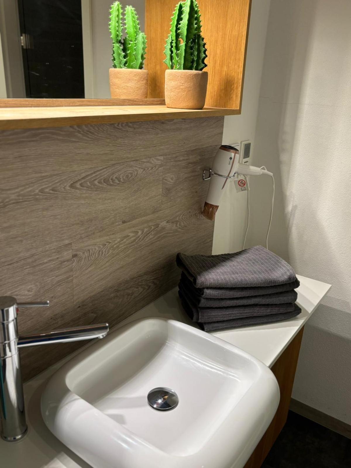 Exklusive Ferienwohnung Im Zentrum Von 플라우엔 외부 사진